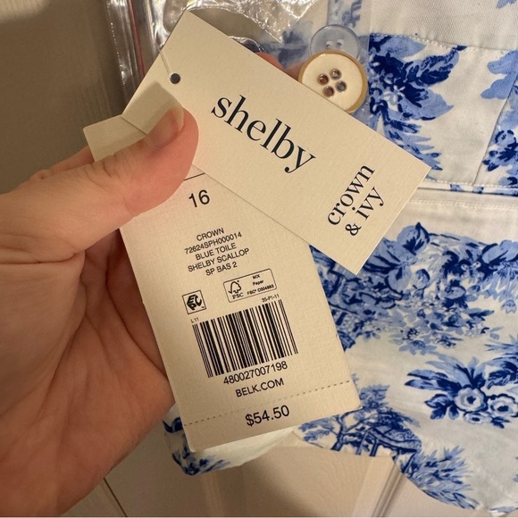 NWT Blue and White Shelby Crown and Ivy Shorts - Picture 9 of 12